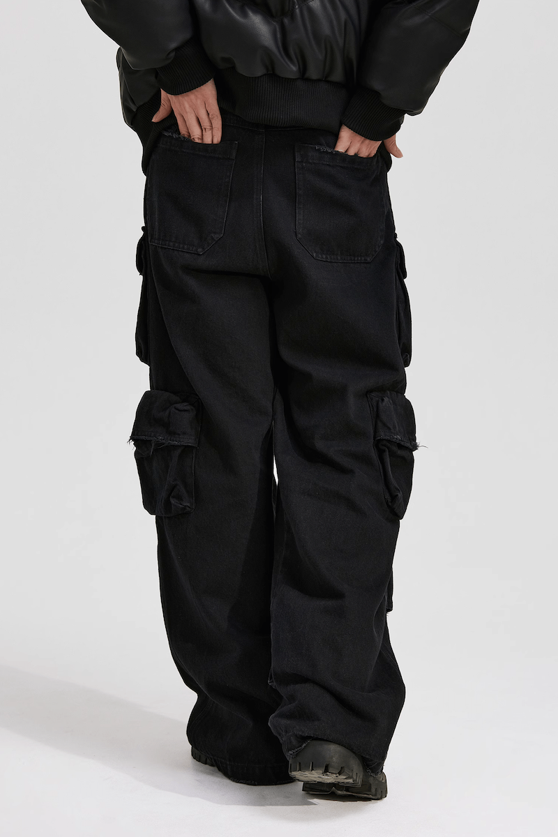 Black multi deals pocket cargo pants